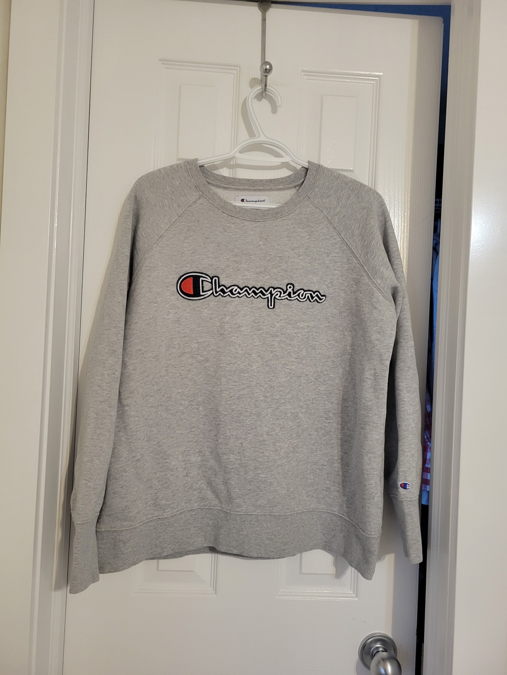 Champion Men's Gray Crewneck Sweatshirt
